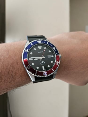 Customer photo review of Reloj Casio Submariner Marlin Duro MDV-106B-1A2VCF Pepsi Buceo [EXCLUSIVO]