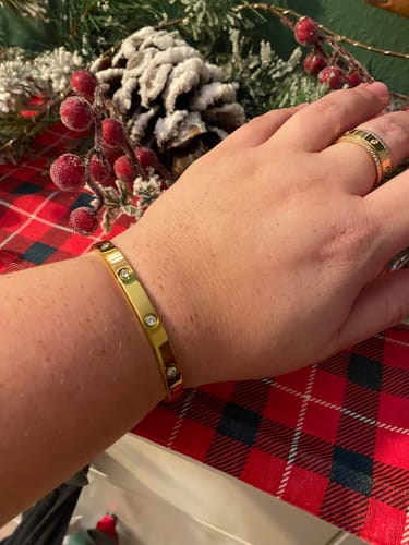 Customer photo review of Arianna Armreif | 18K vergoldet