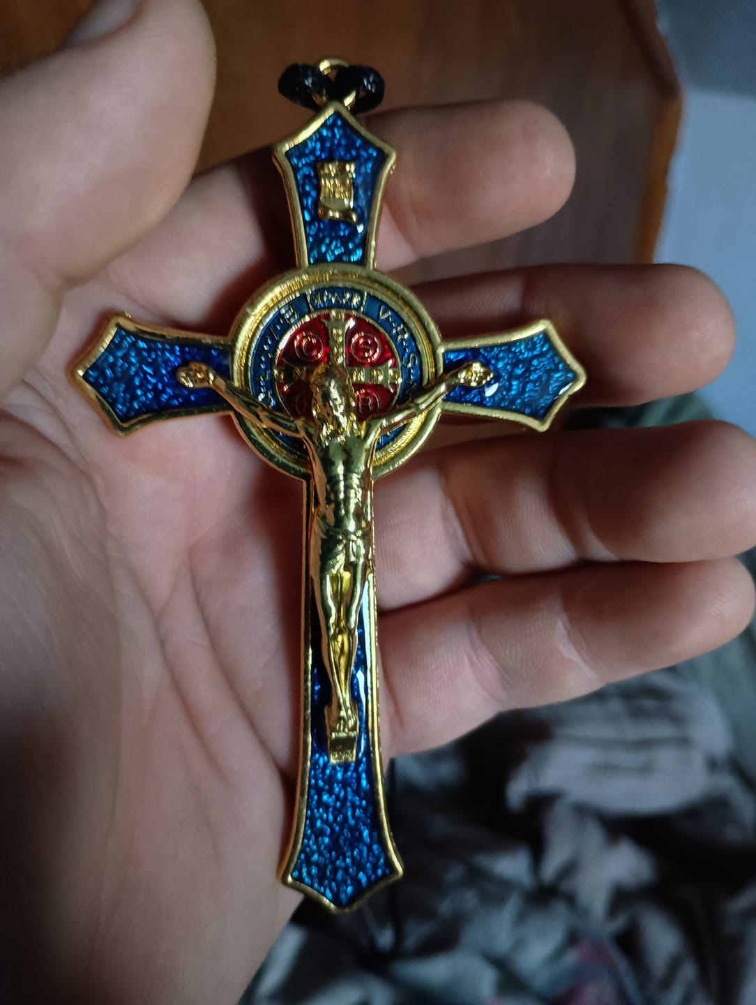 Customer photo review of FREE Today: Classic Style Red/Blue Crafted Crucifix Big Size Pendant Necklace(5 color)