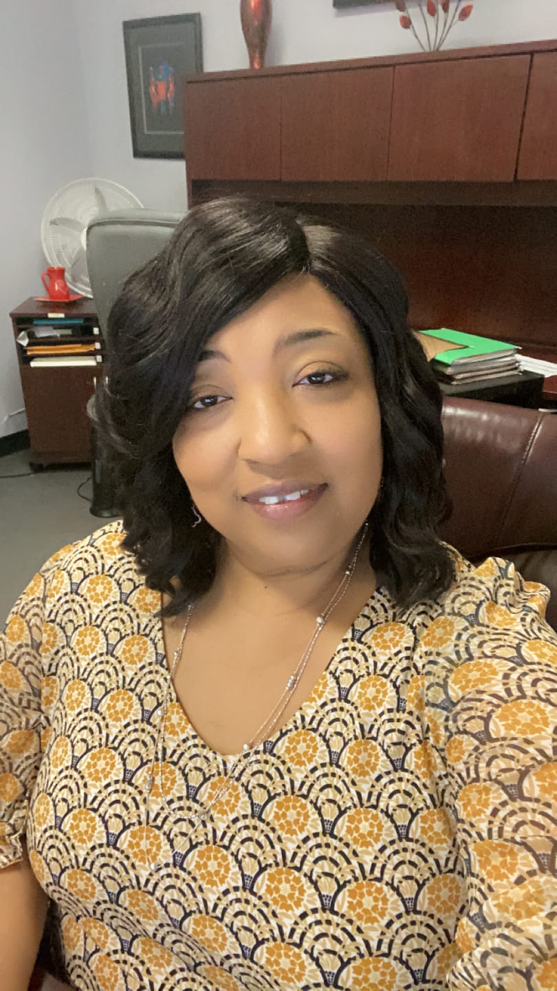 Customer photo review of It's a Wig Half Wig HW LAURIE
