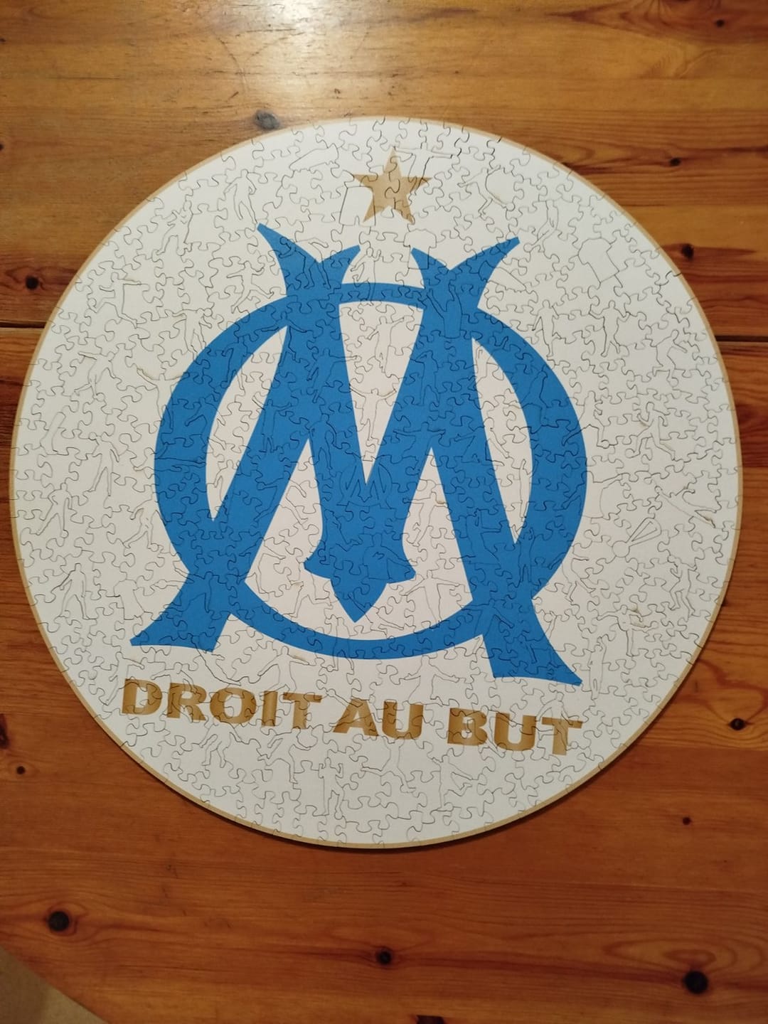 Customer photo review of Logo Olympique de Marseille® - Puzzle en Bois