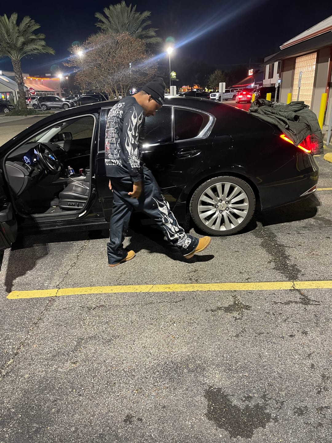Customer photo review of Snake Long-Sleeve T-Shirt & Flare Sweatpants Full Set