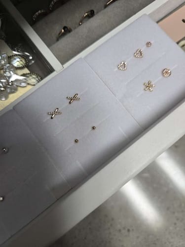 Customer photo review of 14K Gold Ball Cartilage Earring 2mm/2.5mm/3mm/4mm/5mm/6mm 20g
