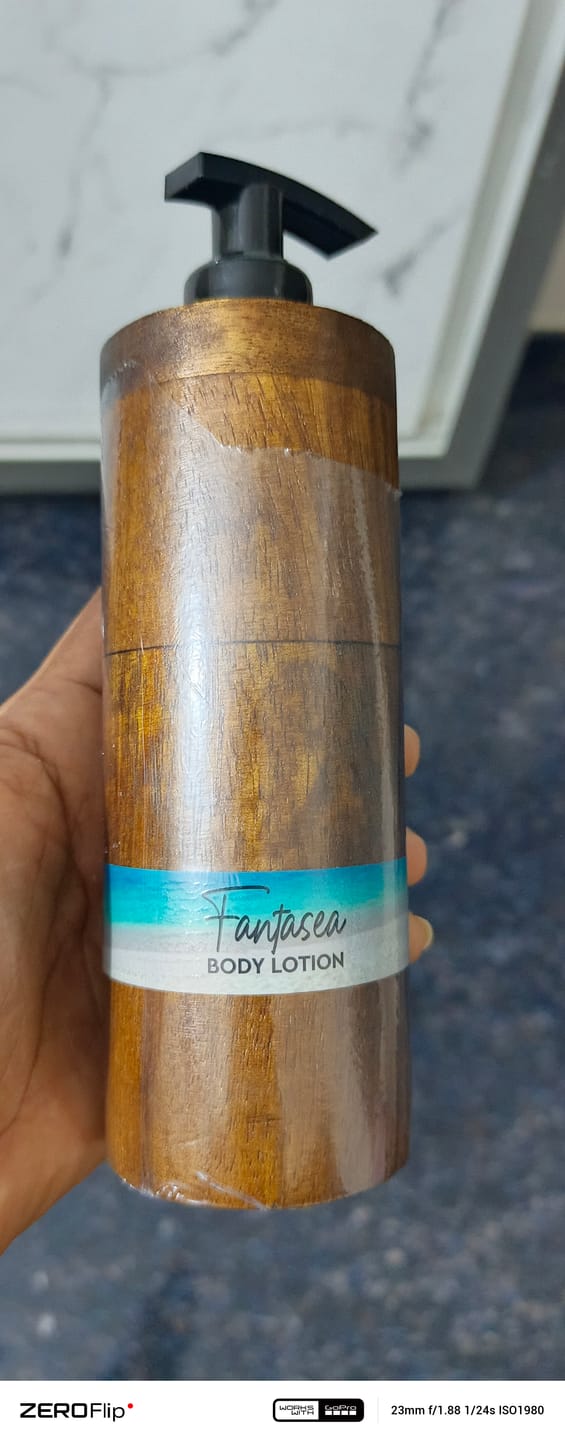Customer photo review of HYDRATING  Fantasea Body Lotion 200 ml