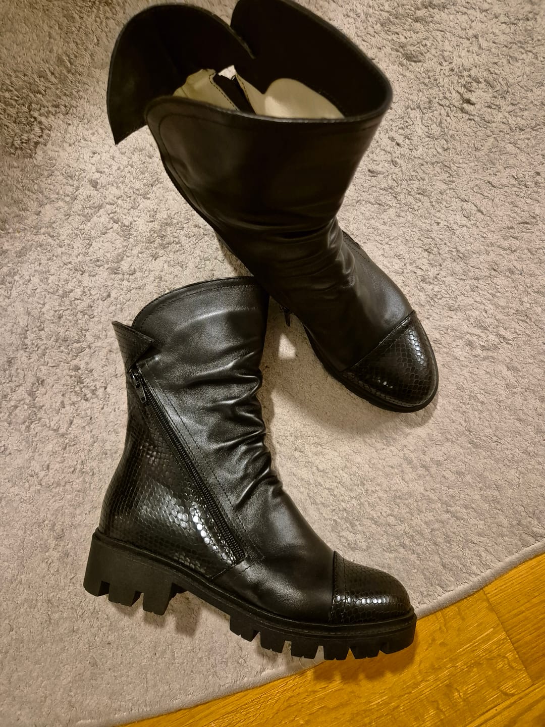 Customer photo review of Bocanci Escape Reality Negru 2