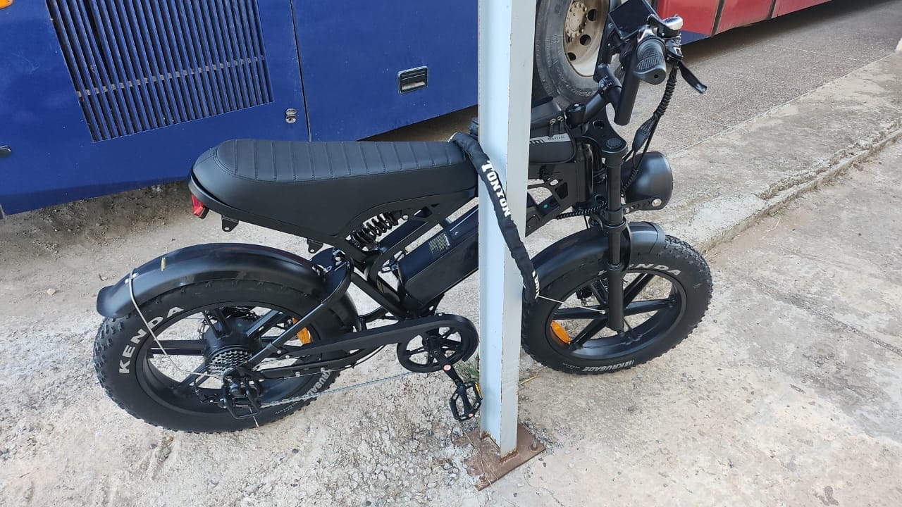 Customer photo review of S8 Vintage Vélo électrique de route 500W, Ebike 48V 15Ah avec batterie au lithium amovible, autonomie de 50 km, pneu large tout-terrain de 20 pouces.