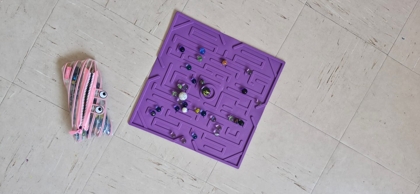 Customer photo review of Game Plak' jeux de billes "Laby Violette"