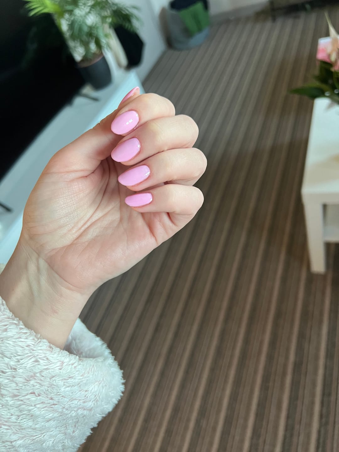 Customer photo review of Semilac 003 Sweet Pink UV Gel Polish 7ml