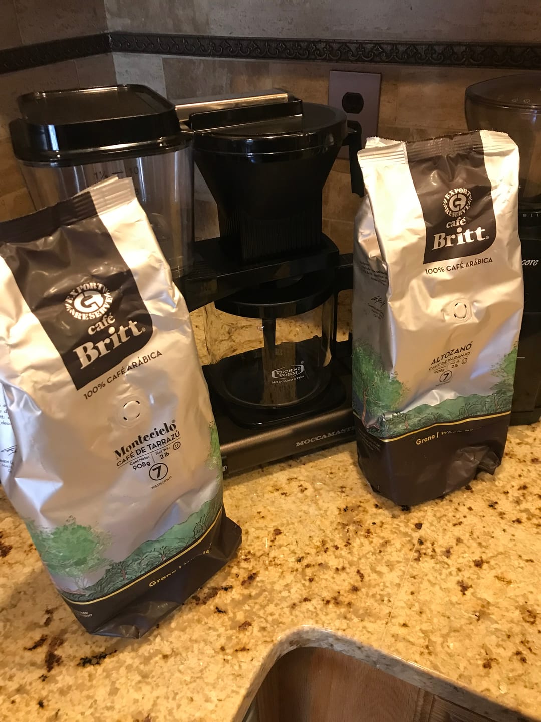Customer photo review of COSTA RICAN MONTECIELO COFFEE FROM TARRAZÚ 2LB