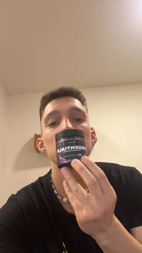 Zákaznická recenze s fotkou produktu Essentials Multivitamin