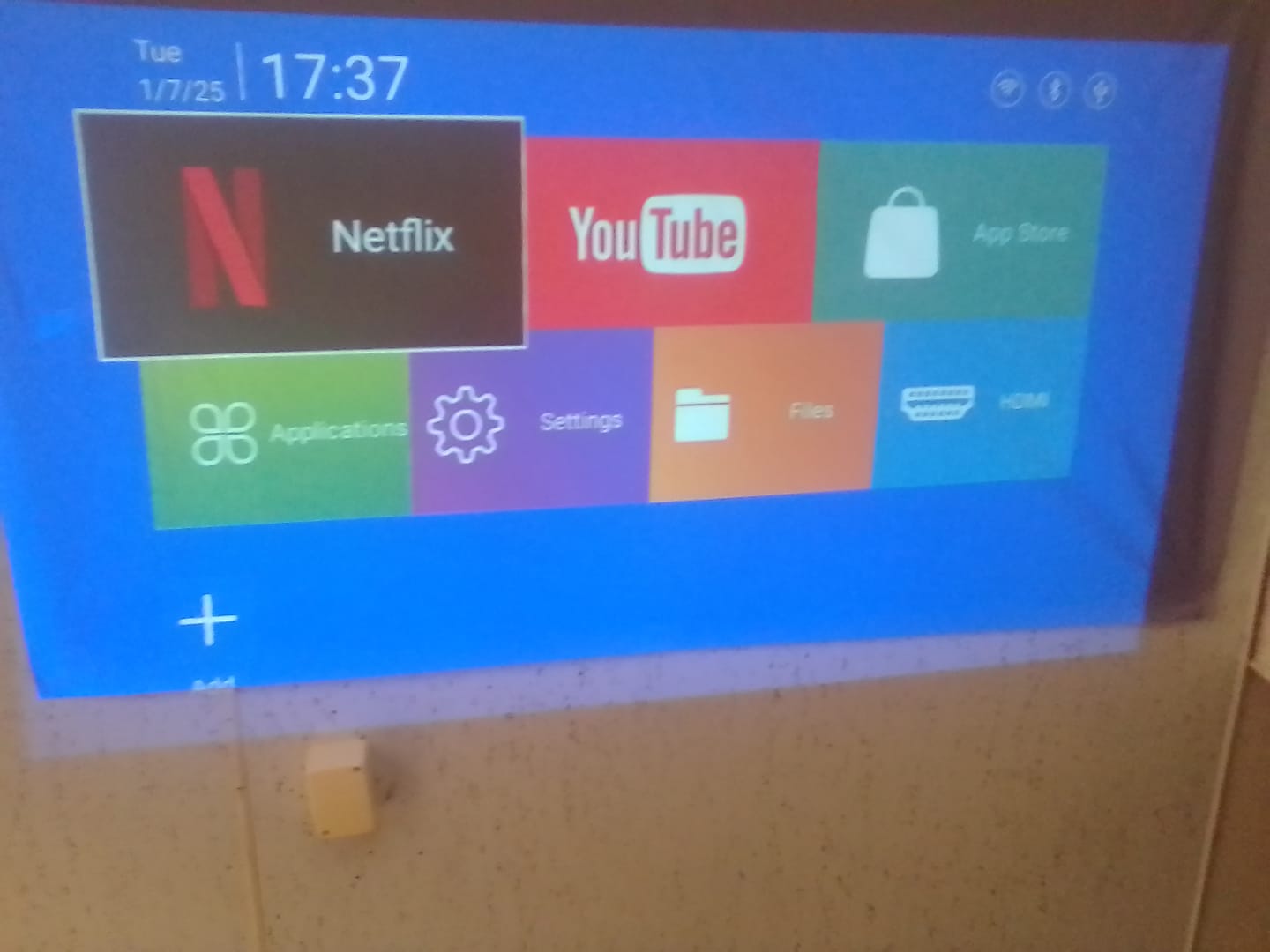 Customer photo review of MovieHub™ Ultra HD Projector + FREE Projector Screen