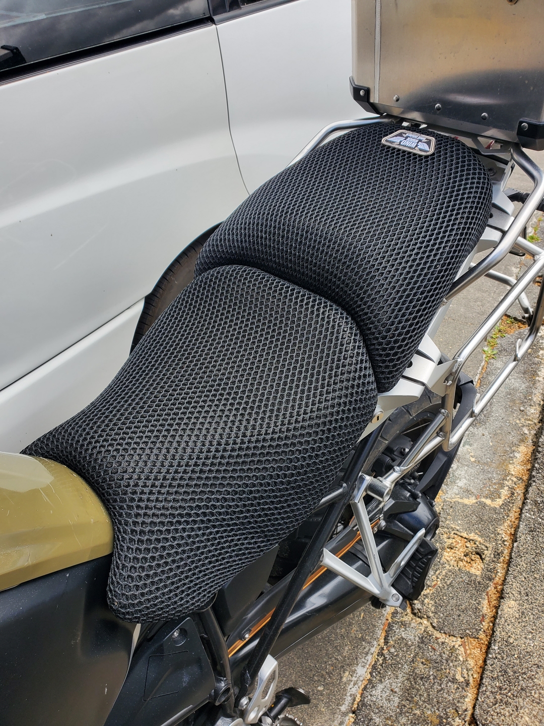 Wind Rider mesh seat cover on a BMW R 1200 GS Adventure