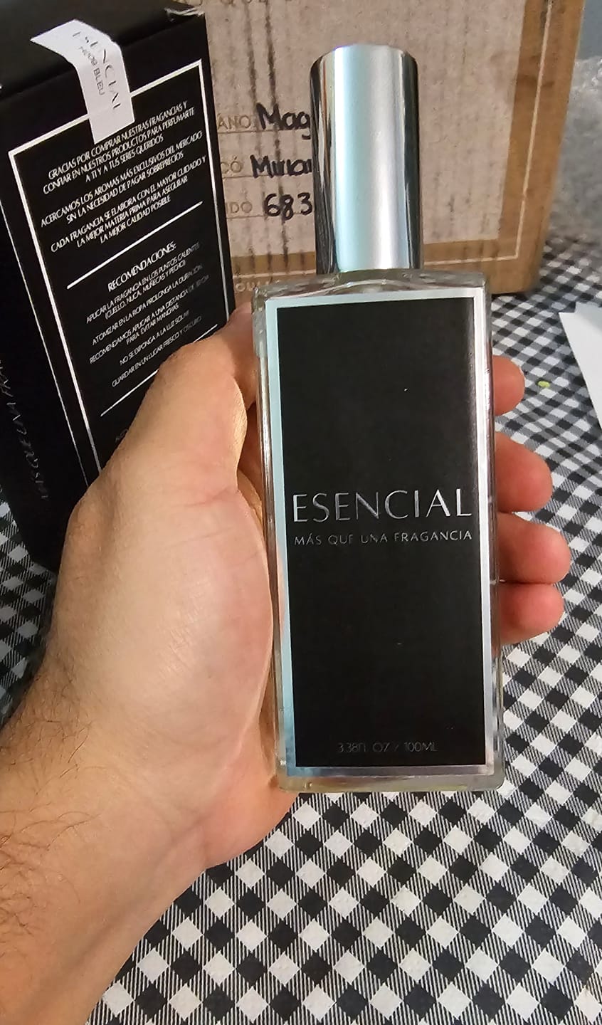 Customer photo review of H059 Inspirado en: 212 Vip Black - Carolina Herrera