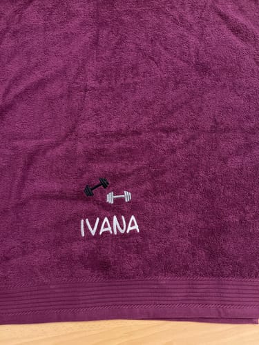 Customer photo review of Personalisiertes Handtuch mit Namen für Erwachsene bestickt