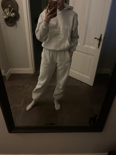 Customer photo review of GATED COMMUNITY SWEATPANTS LIGHT GREY
