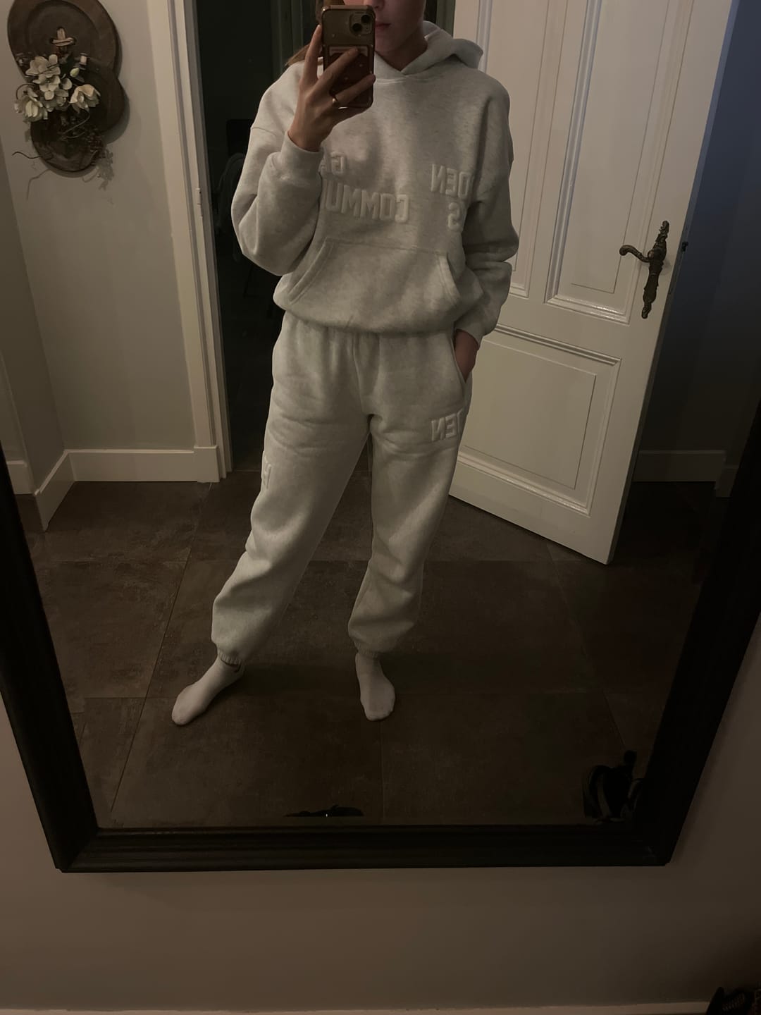 Avis client avec photo sur le PANTALON DE SPORT « GATED COMMUNITY » GRIS CLAIR