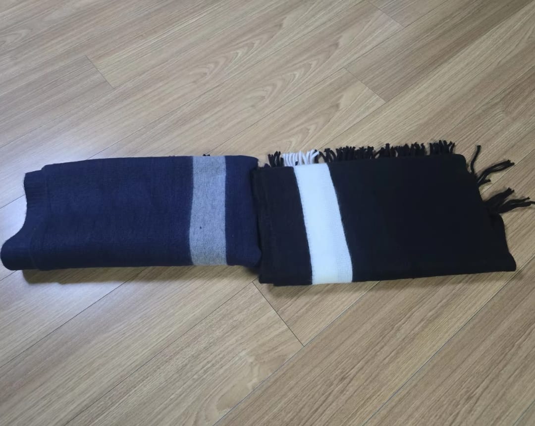 Customer photo review of langer Kaschmirschal | Super weich, mit Quastendesign!
