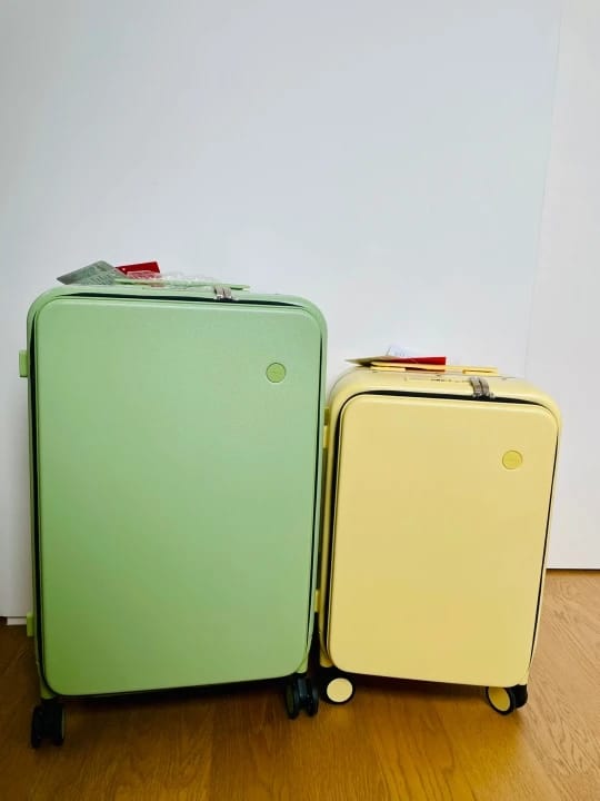Customer photo review of Aluminum Frame Carry-On Luggage With USB Port And Phone Holder — White | KIMLUD