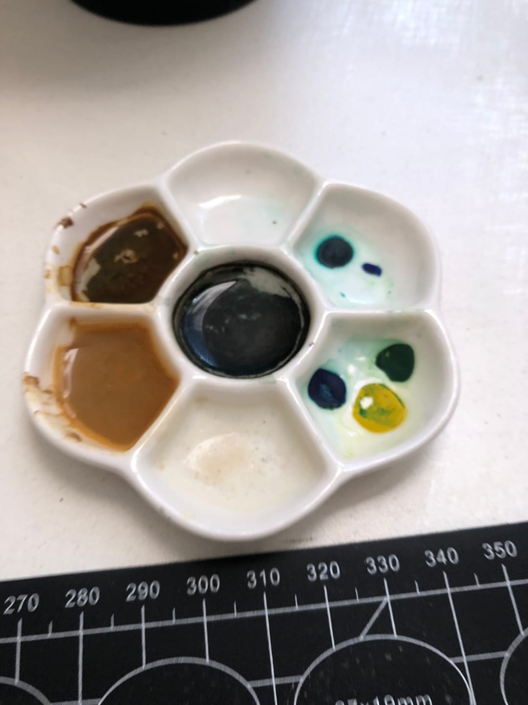 Customer photo review of Paleta Mezcladora Porcelana Flor 7 Espacios 8 cm Diámetro