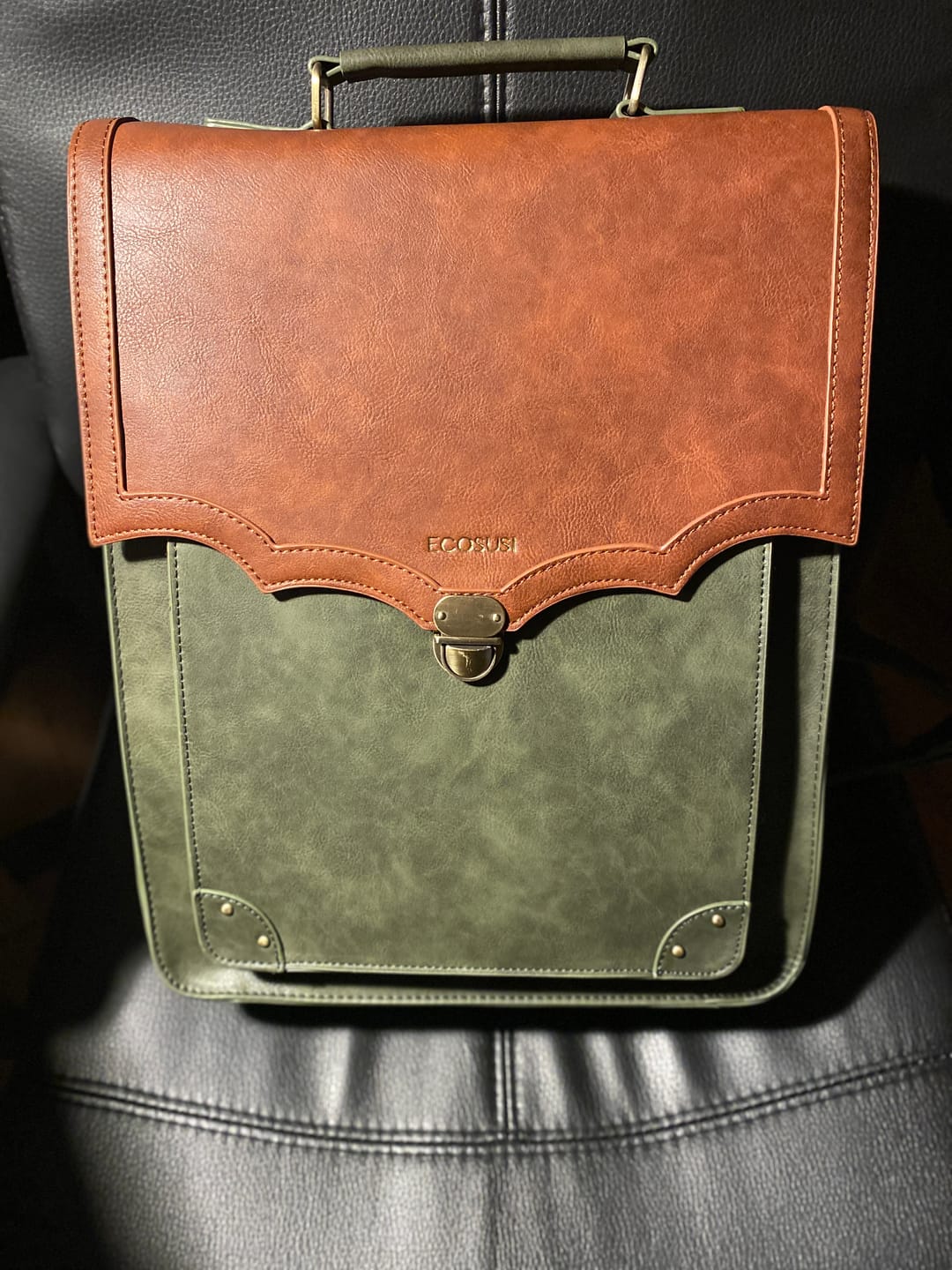 Customer photo review of Aria Vintage Backpack for 15.6 Inches