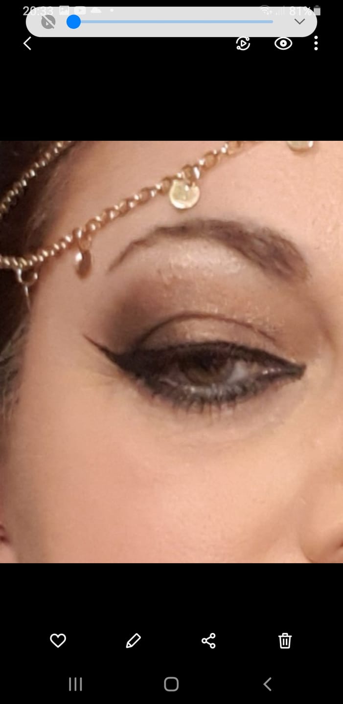 Customer photo review of 501 - Eyeliner flüssig Black