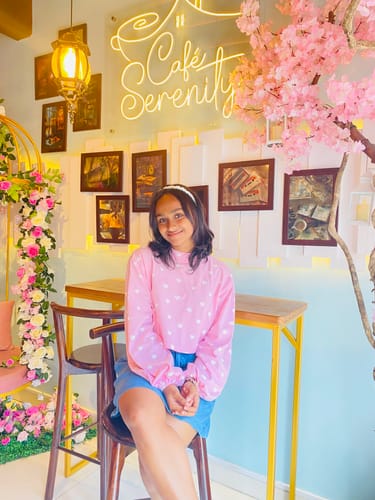 Customer photo review of Sweetheart Dream Crop Pullover