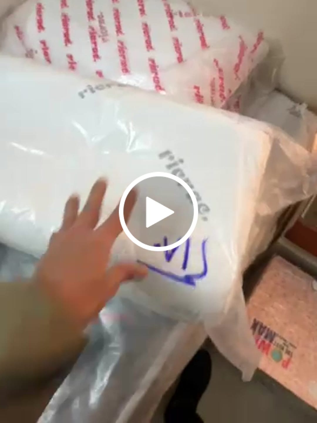 Customer video review of Contour Memory Foam Long Pillow suitable for Neck & Shoulder Pain