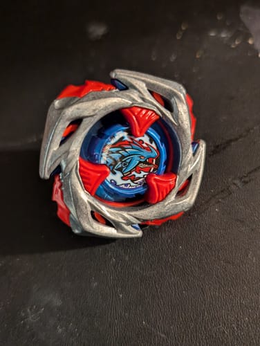 Customer photo review of Takara Tomy Beyblade X UX-11 Impact Drake 9-60LR Starter