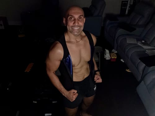 Customer photo review of Men's Zipper Heat Trapping Sweat Vest