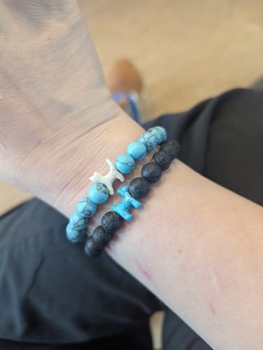 Customer photo review of STRĀ Cat Beaded Bracelet