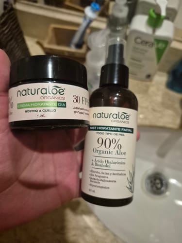 Customer photo review of Set Crema Hidratante Día + Aloe Mist + Gel Puro Aloe