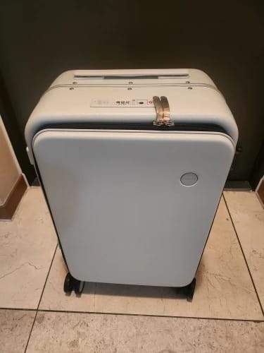 Customer photo review of Aluminum Frame Carry-On Luggage With USB Port And Phone Holder — White | KIMLUD