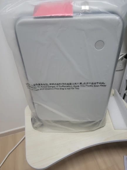 Customer photo review of Aluminum Frame Carry-On Luggage With USB Port And Phone Holder — White | KIMLUD