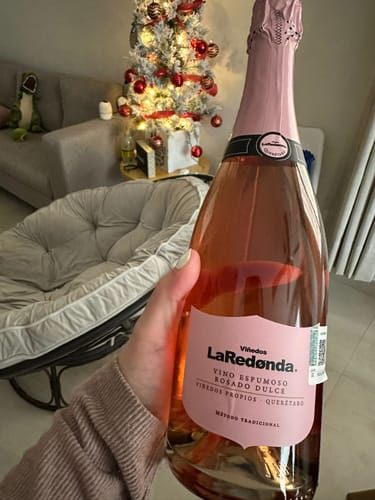 Customer photo review of La Redonda Espumoso Rosado Dulce