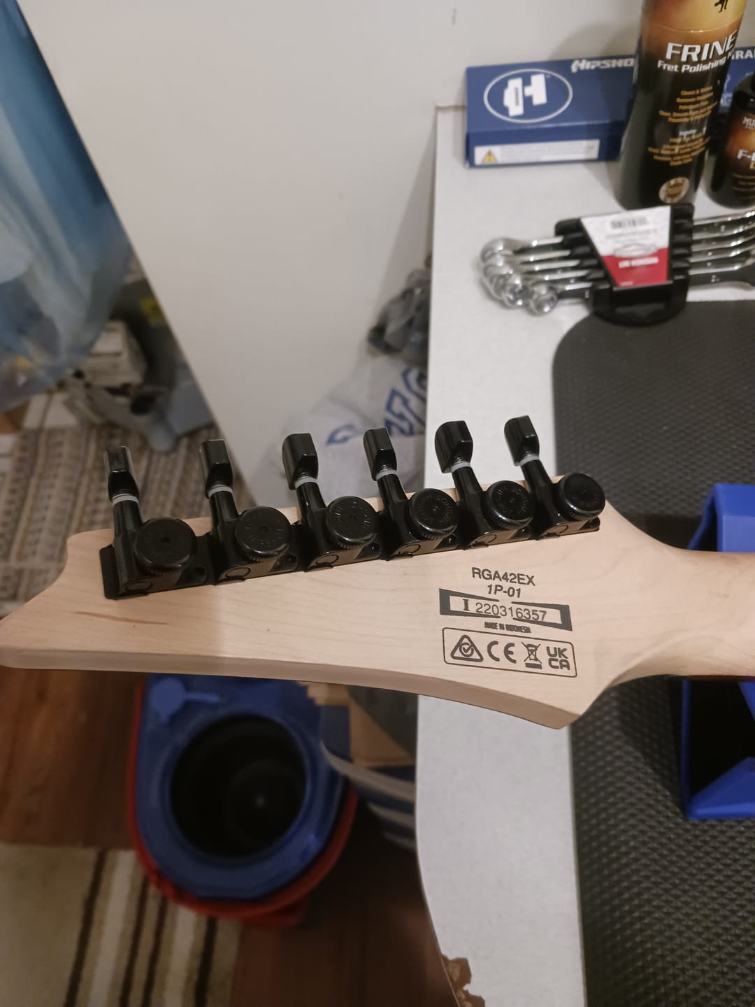 Customer photo review of Guitar Tuner Upgrade Kit for 6 Inline Headstocks (10mm Post Hole)