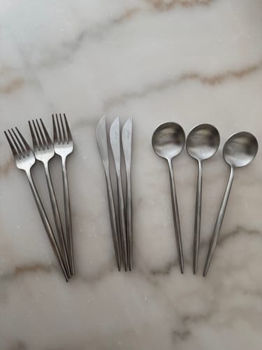 Customer photo review of Obsidian Set of 24 pcs Matte Silver Cutlery Set  8048