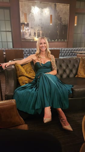 Customer photo review of Hailey Dress in Emerald Green by Elle Zeitoune - RENTAL