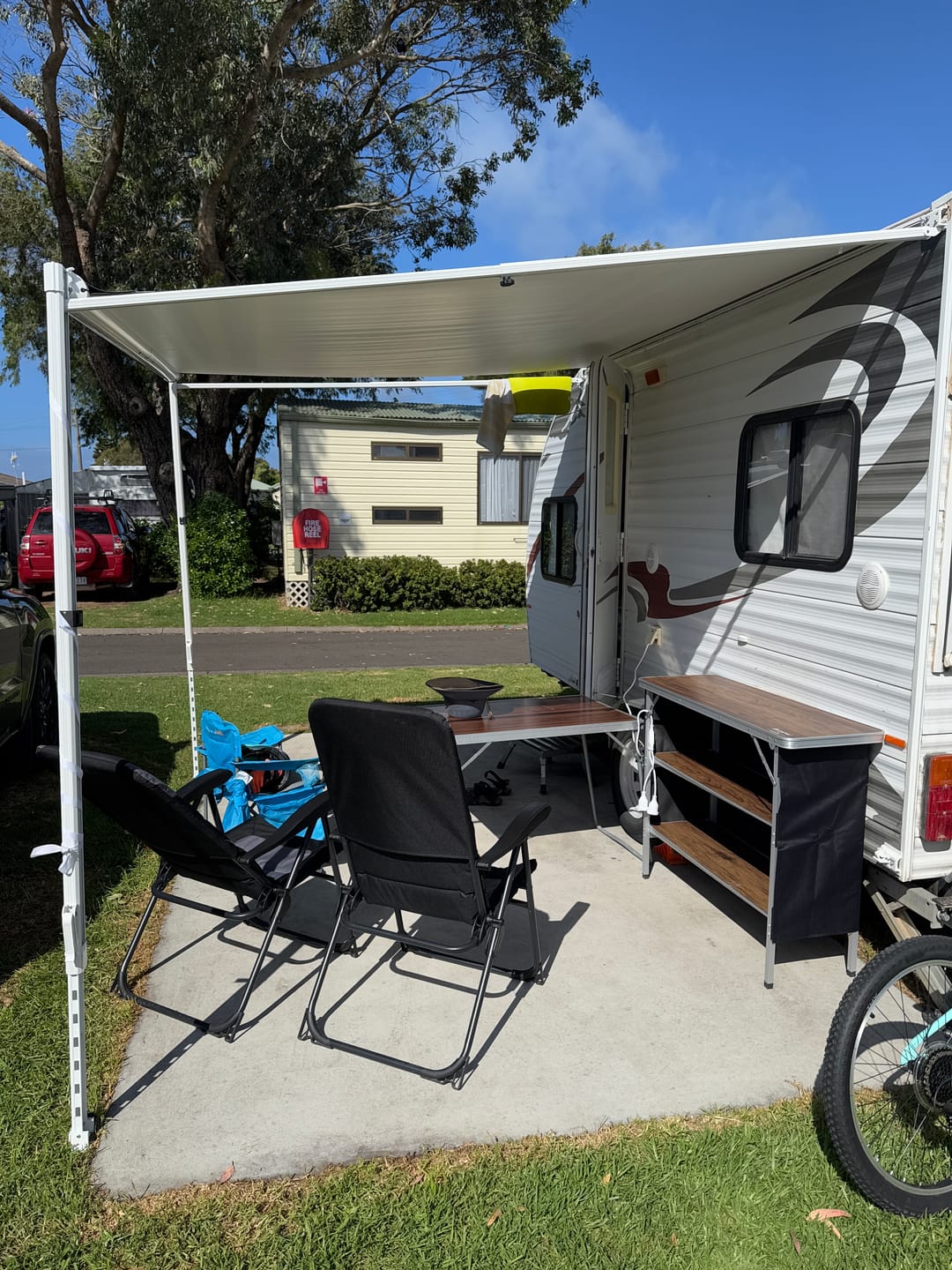 Customer photo review of Awnlux Retractable Roll-Out Caravan Awning W-5600NC