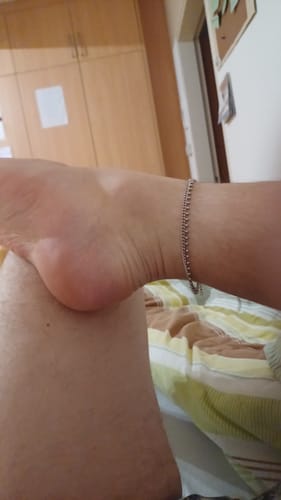 Customer photo review of Dots Fußkette | 18K vergoldet