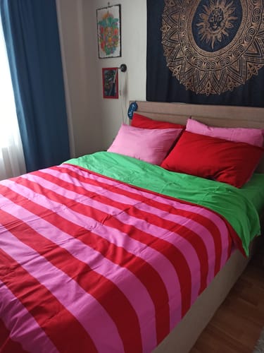 Customer photo review of Cozy Home Popping Colors Çift Kişilik Lastikli Çarşaflı Nevresim Takımı Cherie Yeşil