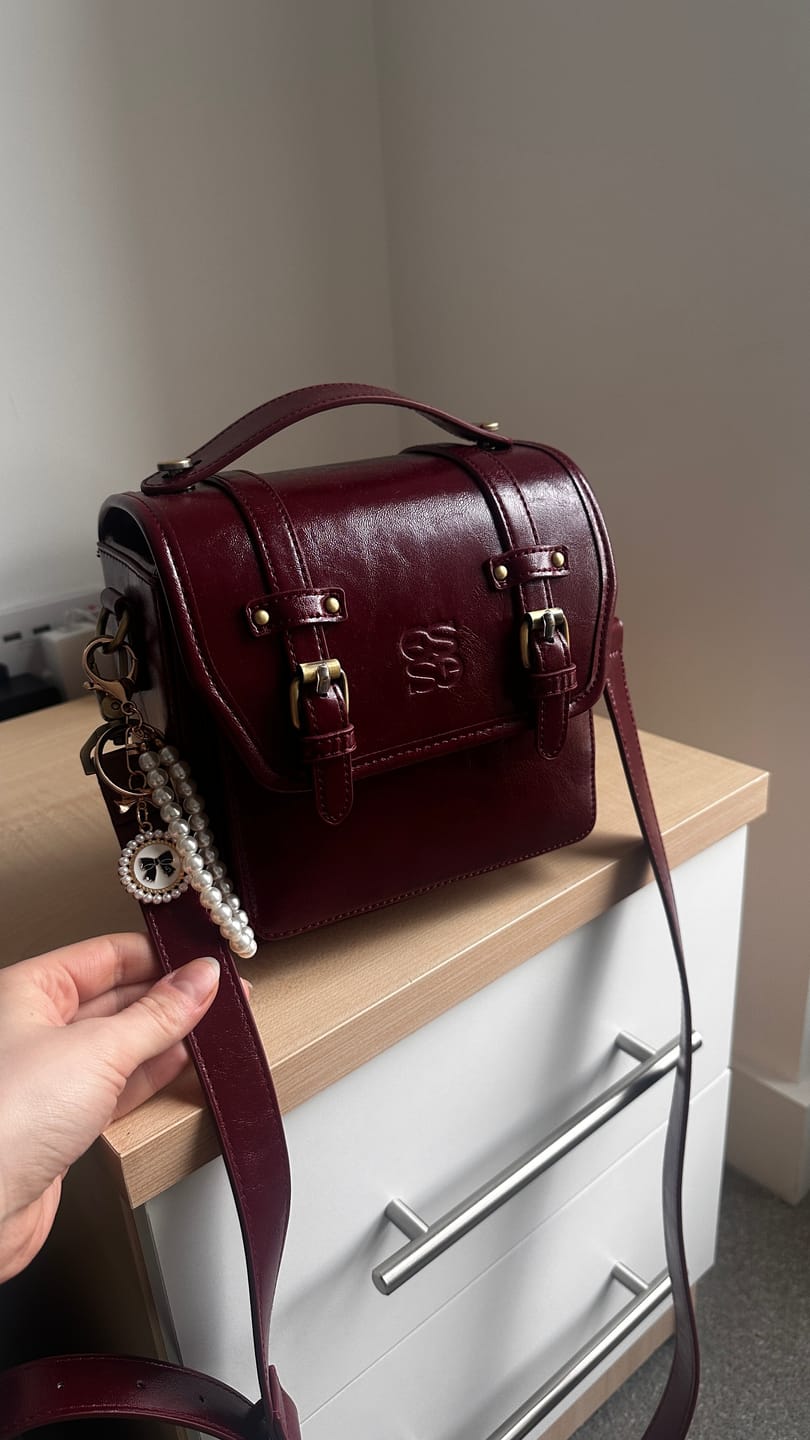 Customer photo review of Clara Vintage Shoulder Camera Bag