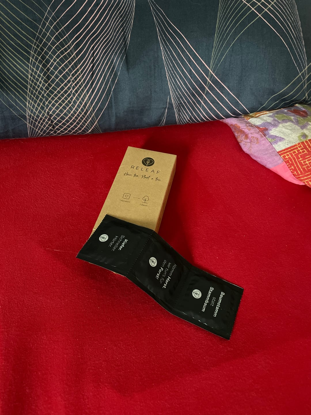 Customer photo review of Releaf | Baumpflanzende Kondome