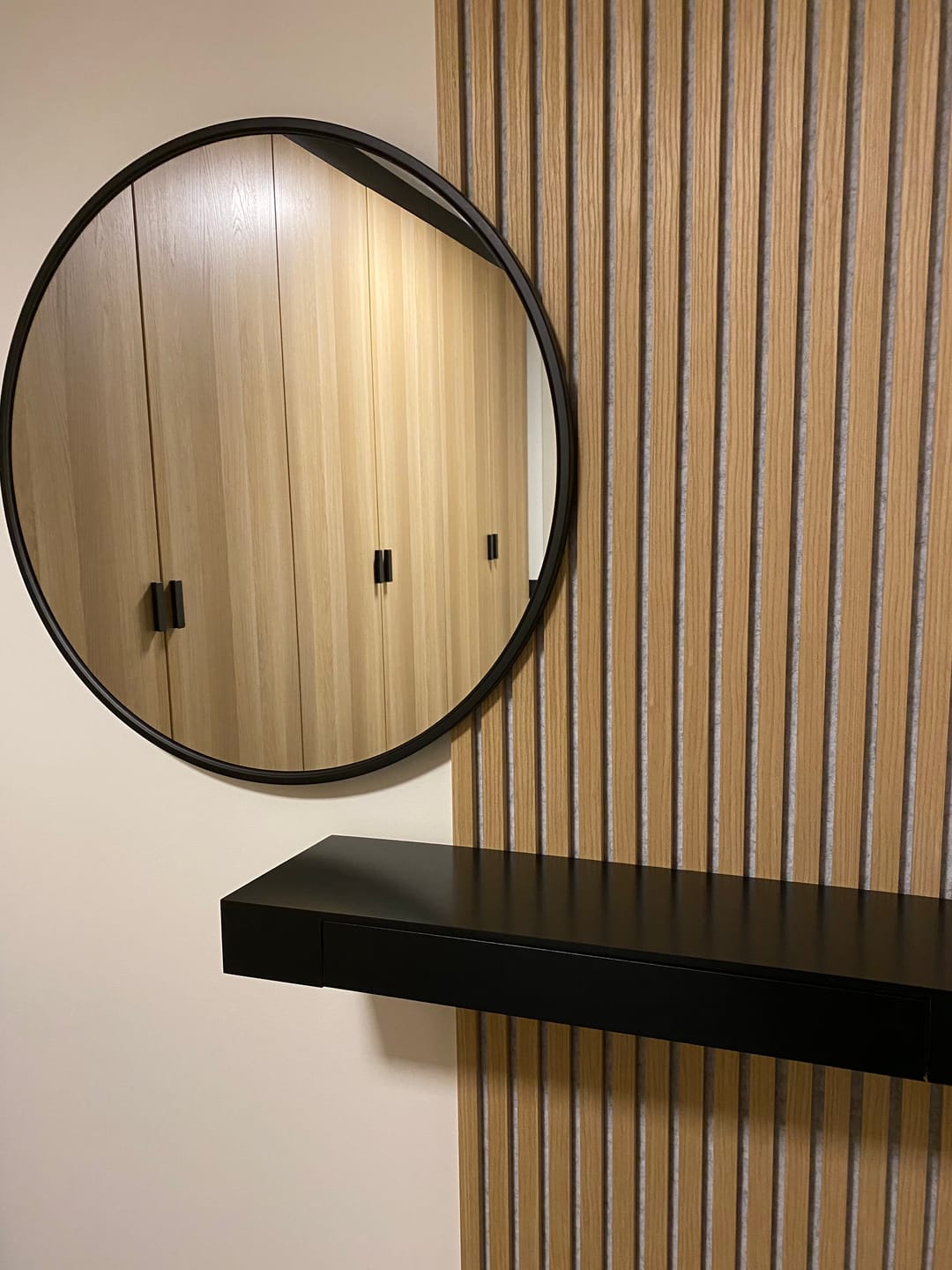 Customer photo review of AkuPanel Naturel Eiken-Hout met Grijs Vilt | 240cm x 60cm | 3-zijdig écht houtfineer