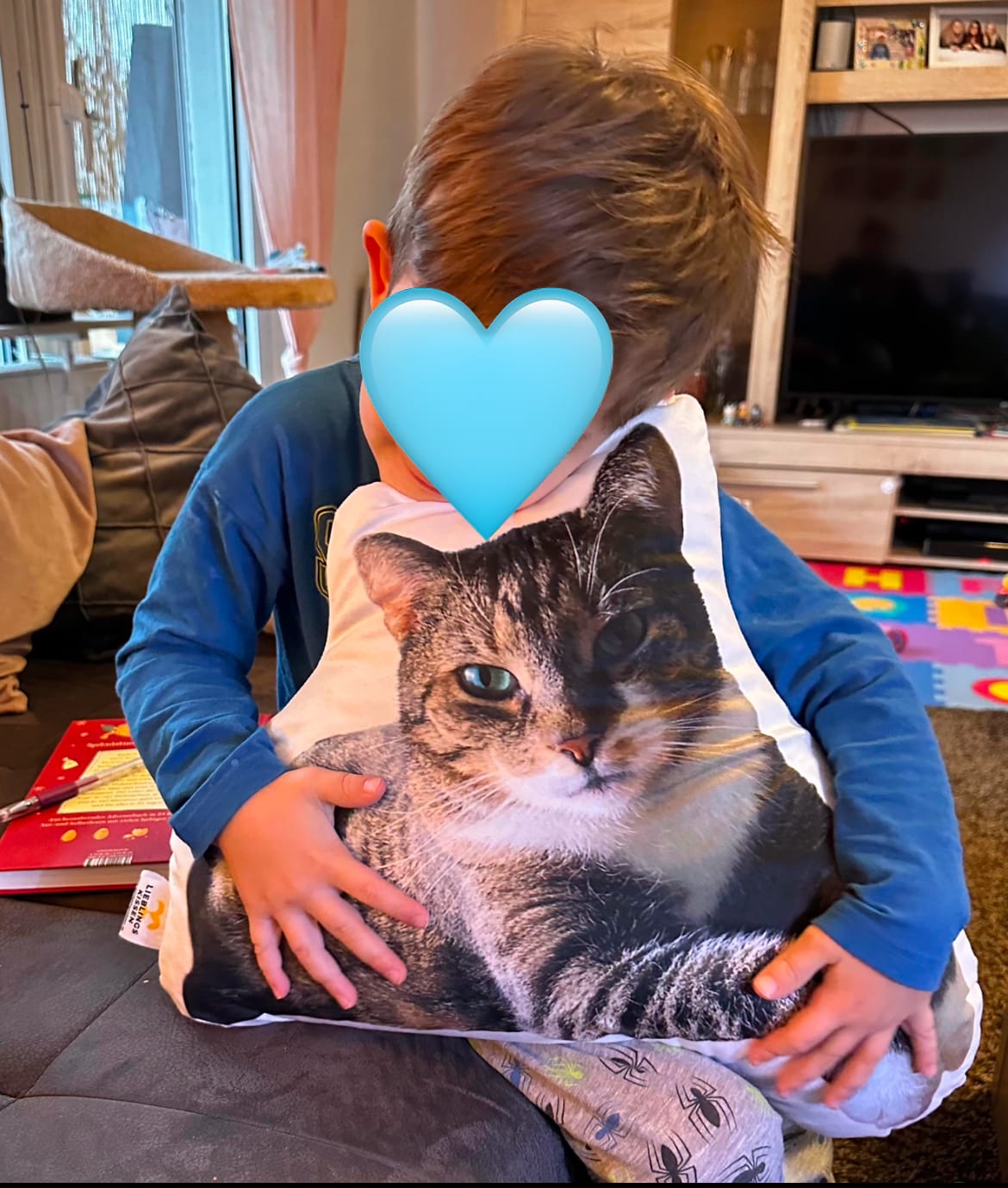 Customer photo review of Personalisiertes Katzenkissen