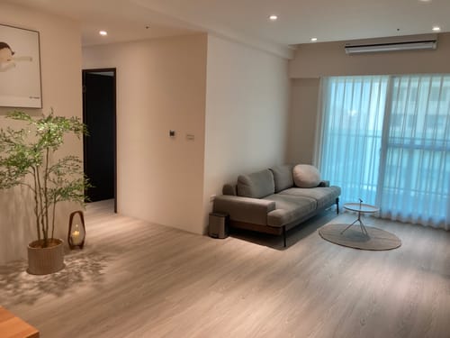 世勳 review of 羊毛手工編織 新疆羊毛純色圓形方型地毯 image 1 out of 1