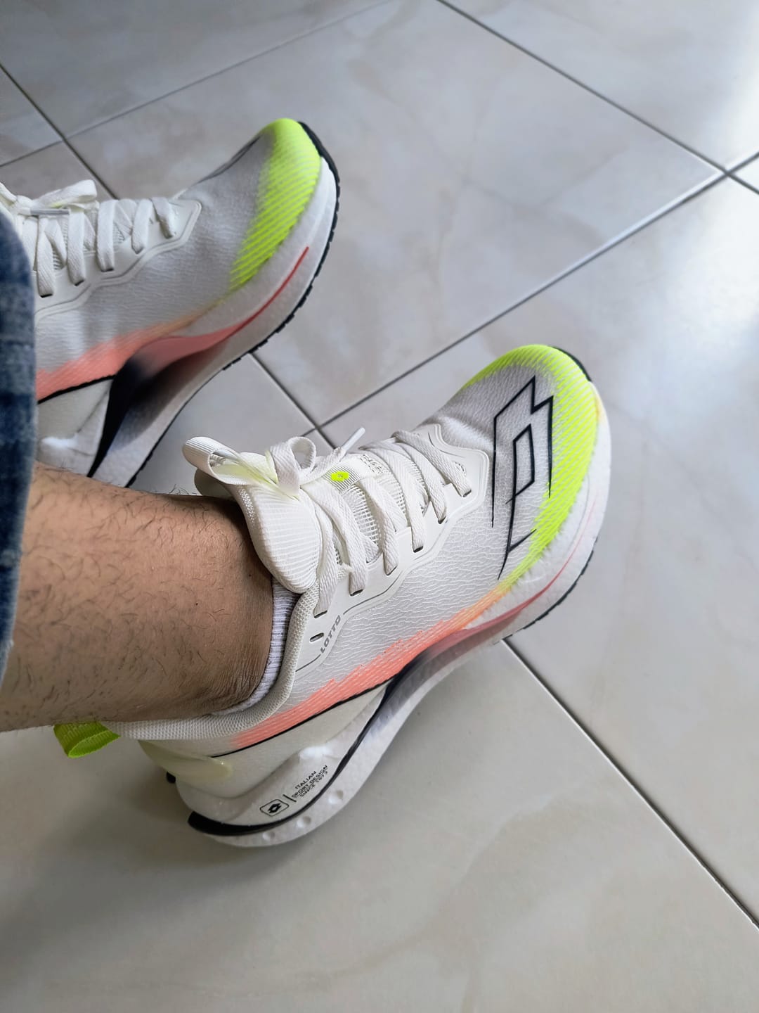Customer photo review of Tenis Italian Men