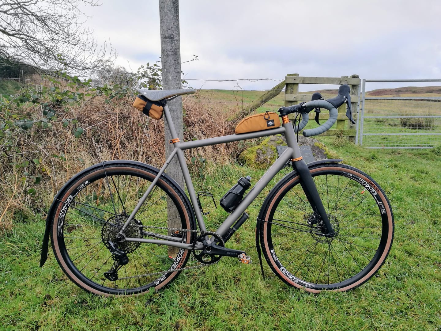 Customer photo review of Descent 700c Gravel Bike TPU Inner Tube