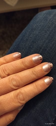 Melanie L. review of Nagelfolien Gratis Testen (1x Zufalls-Design) image 1 out of 1