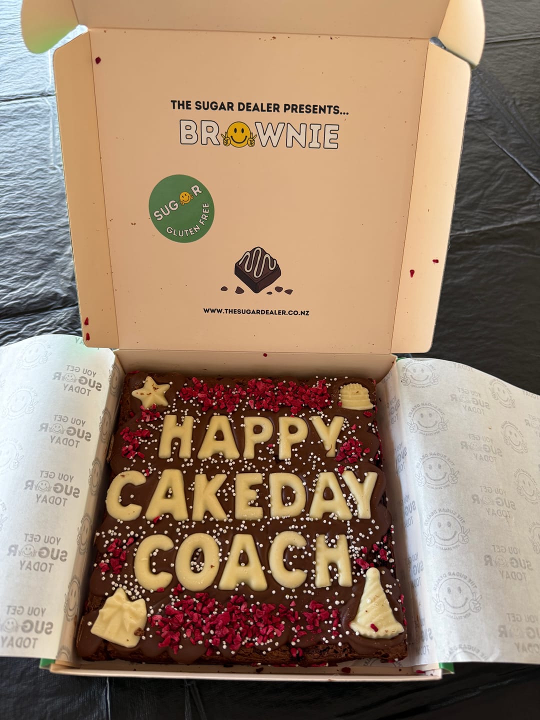 Customer photo review of No added gluten custom message brownie