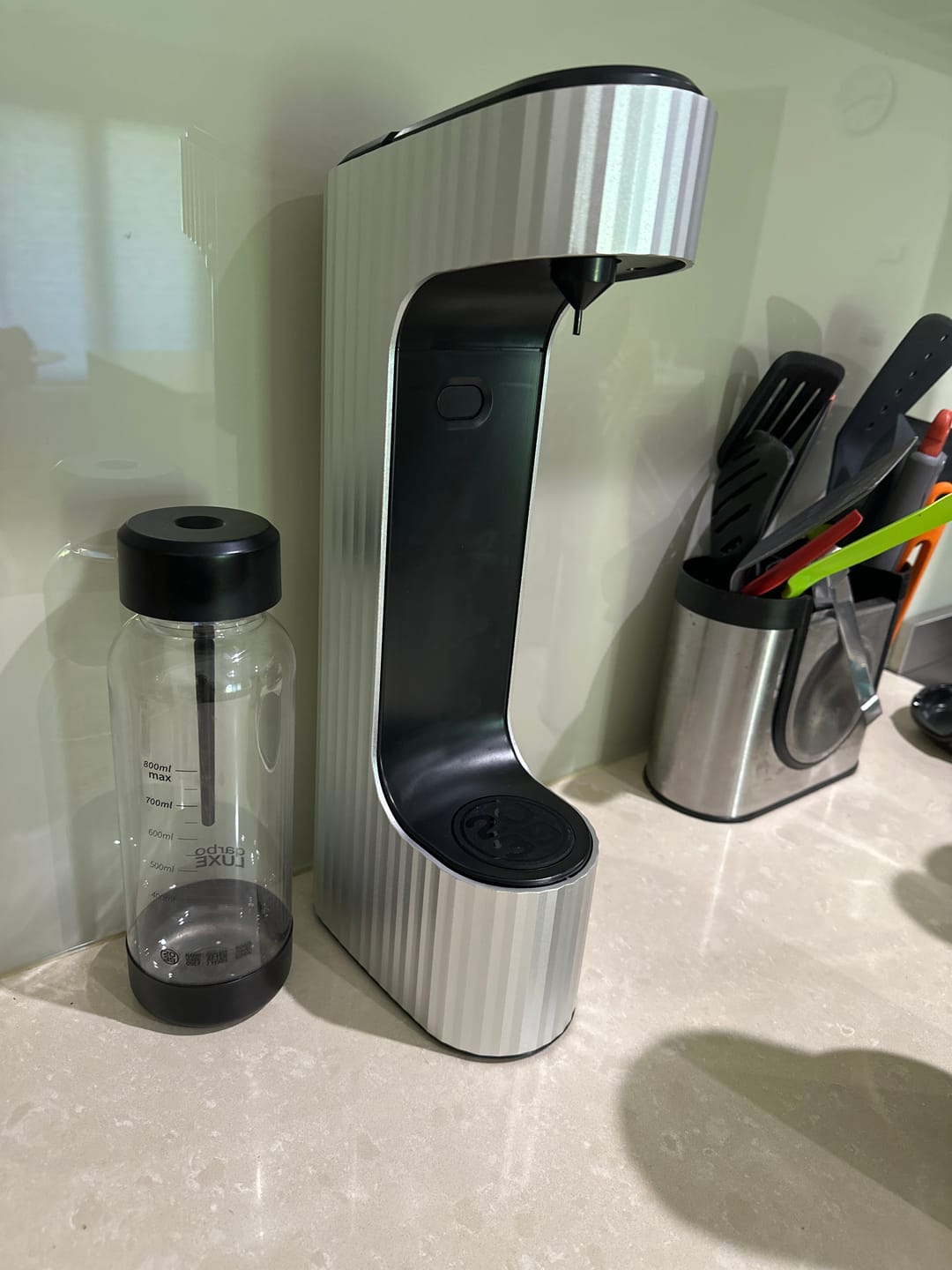 Customer photo review of qarbo LUXE - Dishwasher Safe - 1L Stainless Steel Bottle with Airplus Cap